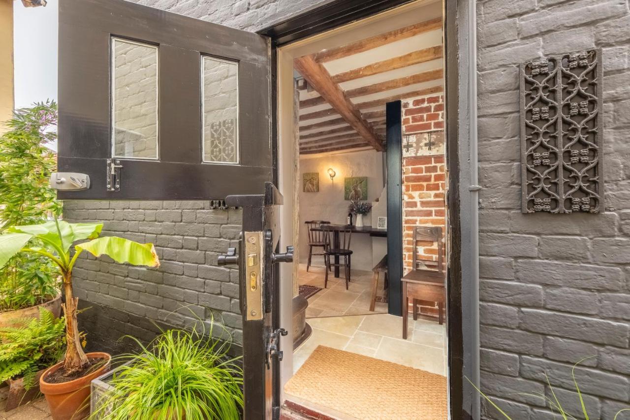 Most Romantic Cottage In Suffolk - Number Four Framlingham Bagian luar foto